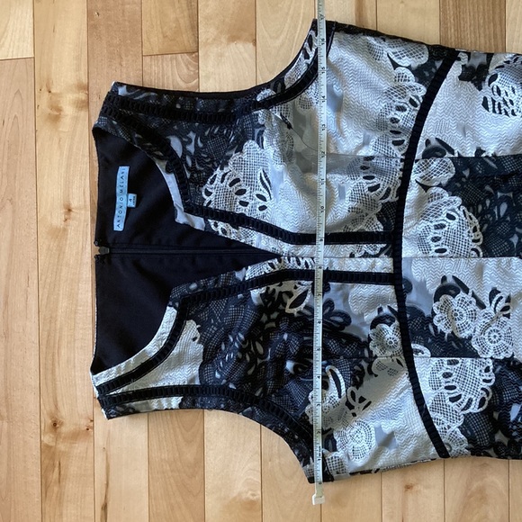 Beautiful Size 4 Antonio Melani black and white dress with lace pattern - Picture 9 of 11